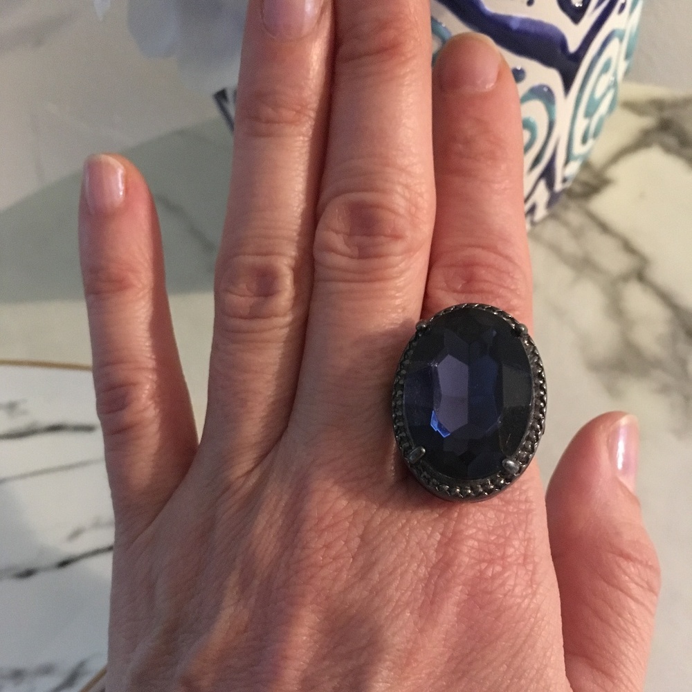 🌷SALE🌷 Vintage Statement Ring w Adjustable Band